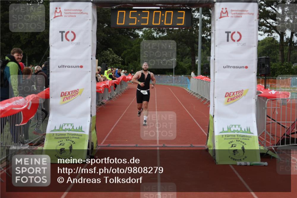 14.06.2026 - 7 Türme Triathlon Andreas Tolksdorf http://msf.ph/oto/9808279 14.06.2026 16:30:02 Ziel 698, 1329, 1485 meine-sportfotos.de
