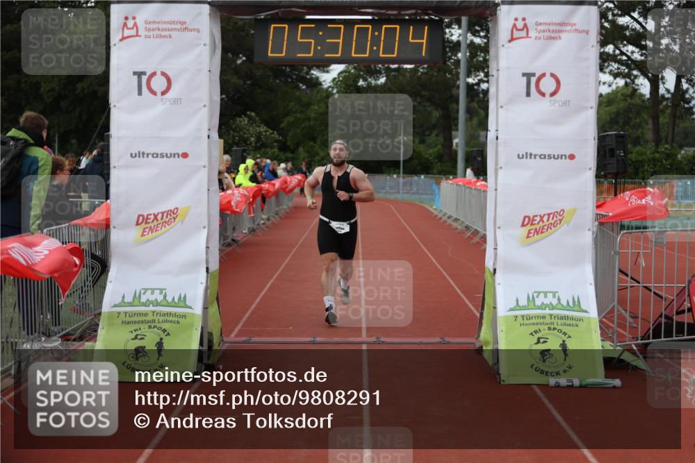 14.06.2026 - 7 Türme Triathlon Andreas Tolksdorf http://msf.ph/oto/9808291 14.06.2026 16:30:03 Ziel 698, 1329, 1485 meine-sportfotos.de