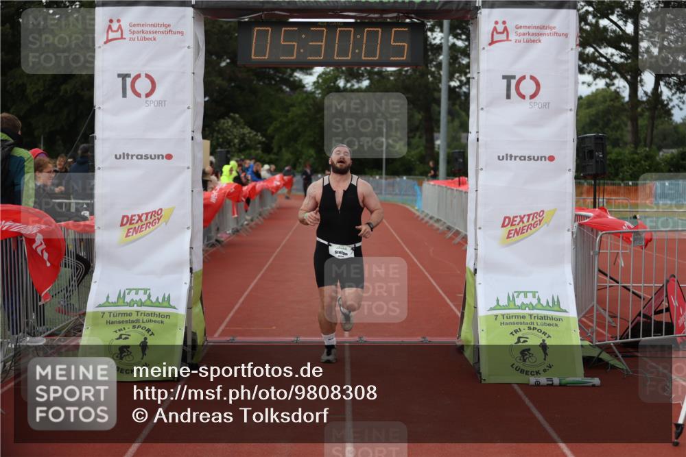 14.06.2026 - 7 Türme Triathlon Andreas Tolksdorf http://msf.ph/oto/9808308 14.06.2026 16:30:04 Ziel 698, 1329, 1485 meine-sportfotos.de