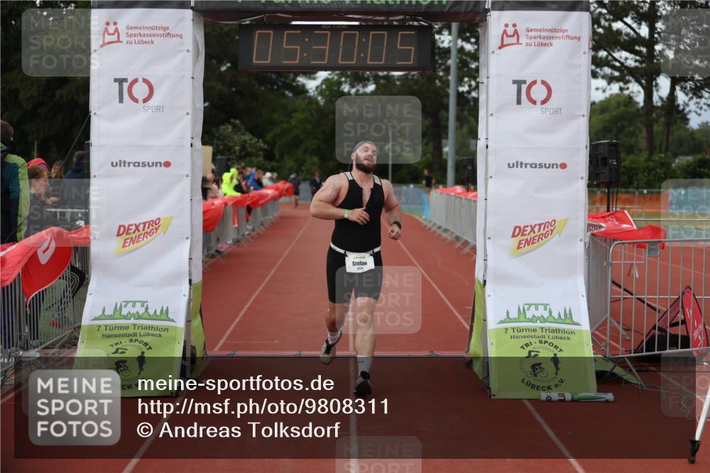 14.06.2026 - 7 Türme Triathlon Andreas Tolksdorf http://msf.ph/oto/9808311 14.06.2026 16:30:04 Ziel 698, 1329, 1485 meine-sportfotos.de