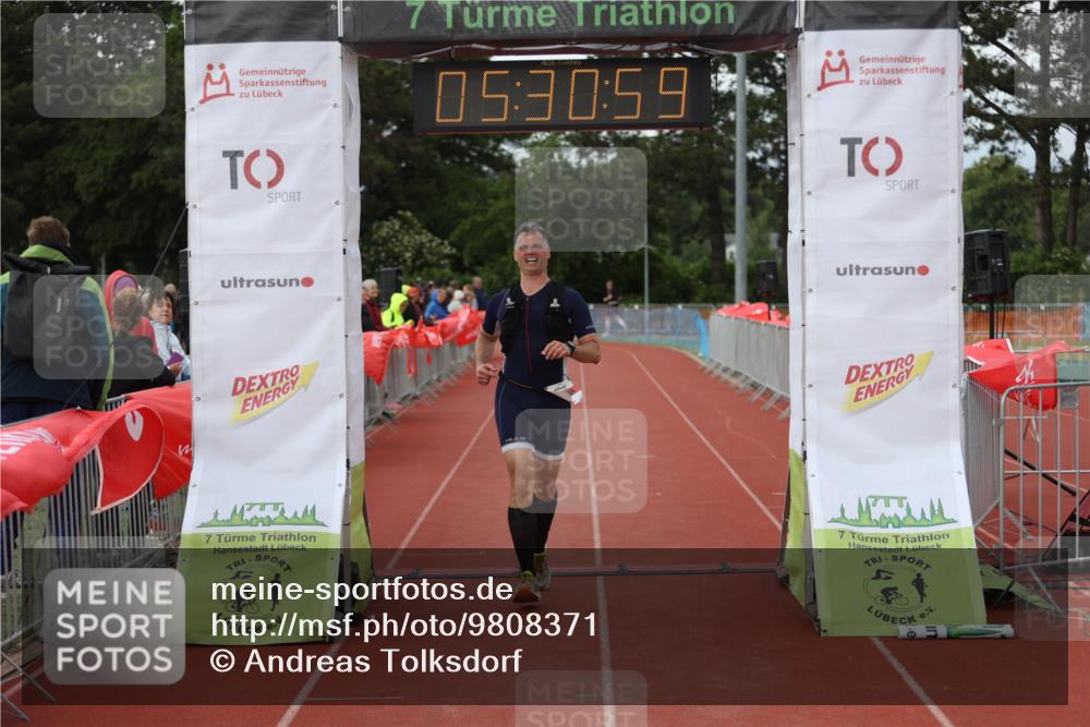 14.06.2026 - 7 Türme Triathlon Andreas Tolksdorf http://msf.ph/oto/9808371 14.06.2026 16:30:58 Ziel 857 meine-sportfotos.de