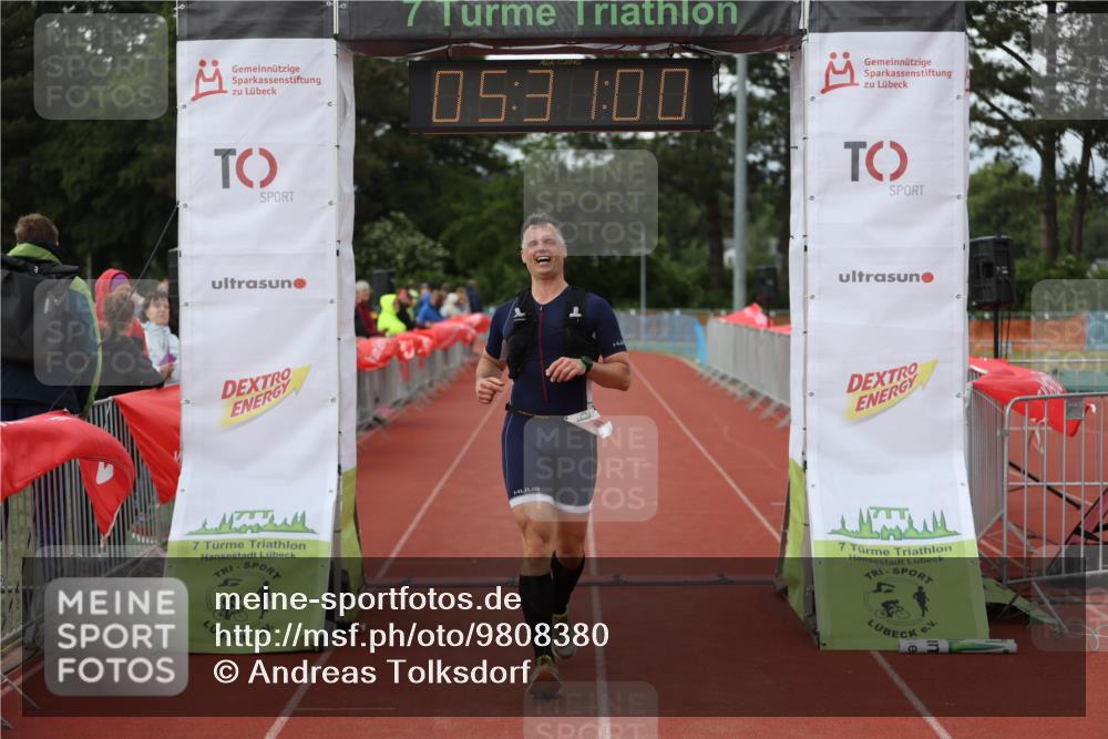 14.06.2026 - 7 Türme Triathlon Andreas Tolksdorf http://msf.ph/oto/9808380 14.06.2026 16:30:58 Ziel 857 meine-sportfotos.de