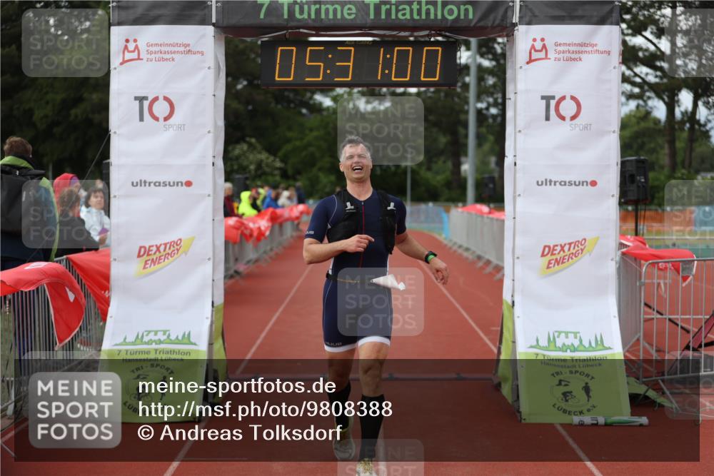 14.06.2026 - 7 Türme Triathlon Andreas Tolksdorf http://msf.ph/oto/9808388 14.06.2026 16:30:59 Ziel 857 meine-sportfotos.de