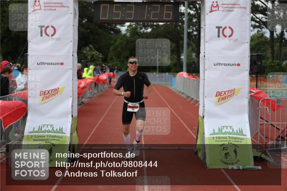 14.06.2026 - 7 Türme Triathlon Andreas Tolksdorf http://msf.ph/oto/9808444 14.06.2026 16:31:25 Ziel 856 meine-sportfotos.de