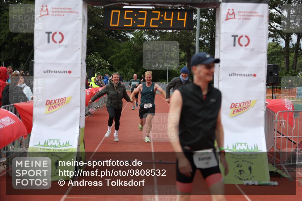 14.06.2026 - 7 Türme Triathlon Andreas Tolksdorf http://msf.ph/oto/9808532 14.06.2026 16:32:42 Ziel 886, 1260 meine-sportfotos.de