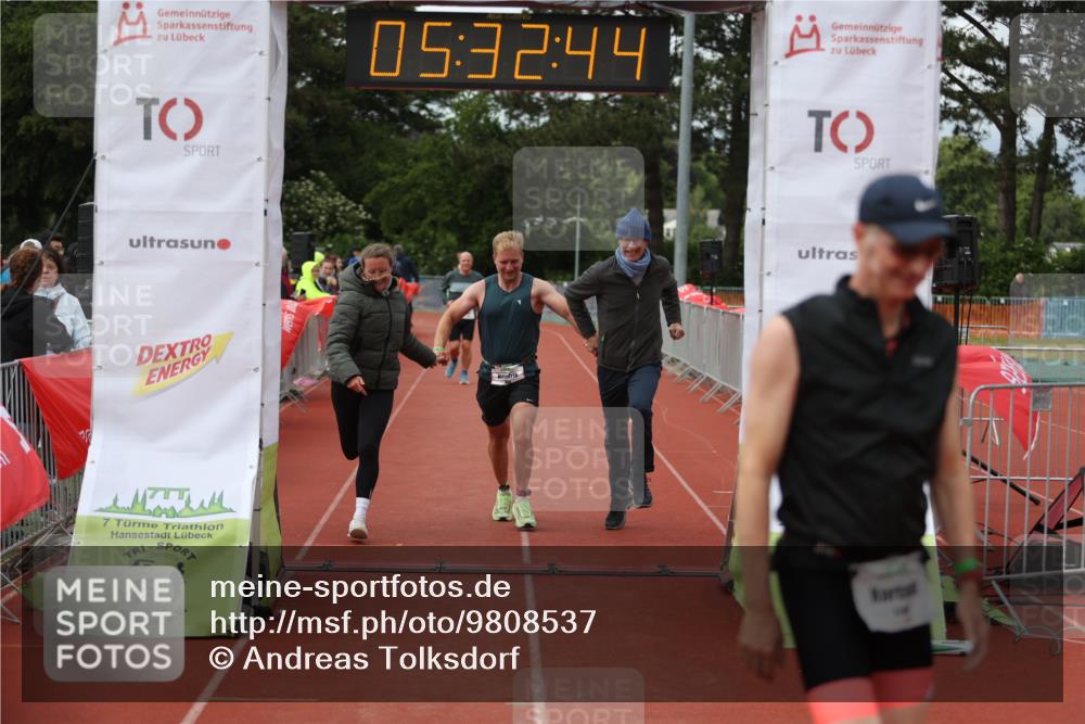 14.06.2026 - 7 Türme Triathlon Andreas Tolksdorf http://msf.ph/oto/9808537 14.06.2026 16:32:42 Ziel 886, 1260 meine-sportfotos.de