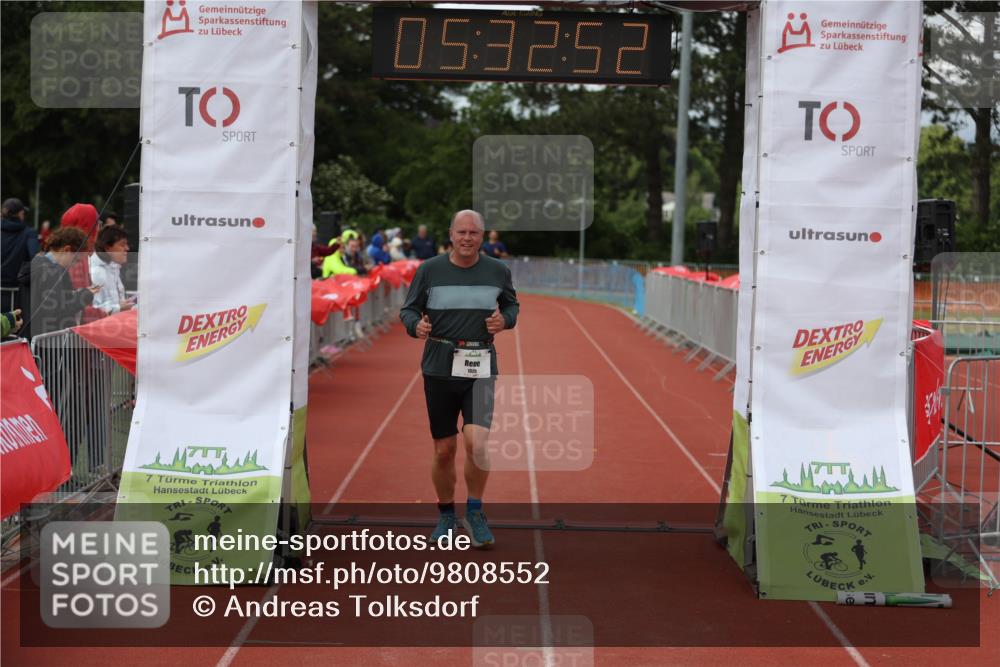 14.06.2026 - 7 Türme Triathlon Andreas Tolksdorf http://msf.ph/oto/9808552 14.06.2026 16:32:51 Ziel 886, 1325 meine-sportfotos.de