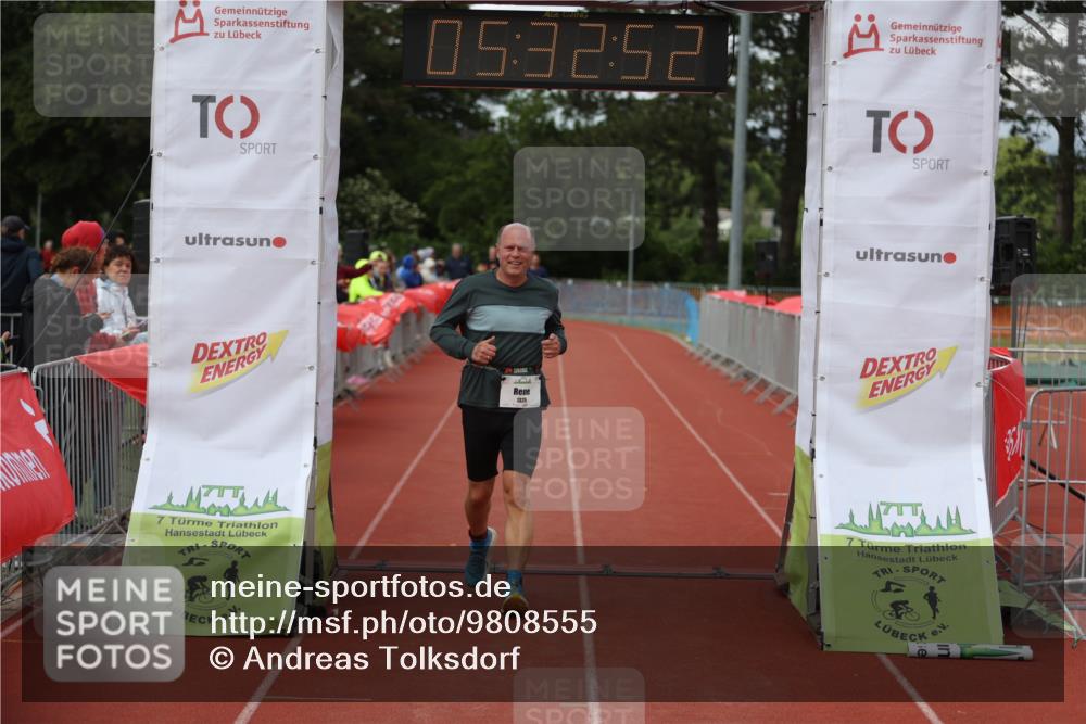 14.06.2026 - 7 Türme Triathlon Andreas Tolksdorf http://msf.ph/oto/9808555 14.06.2026 16:32:51 Ziel 886, 1325 meine-sportfotos.de