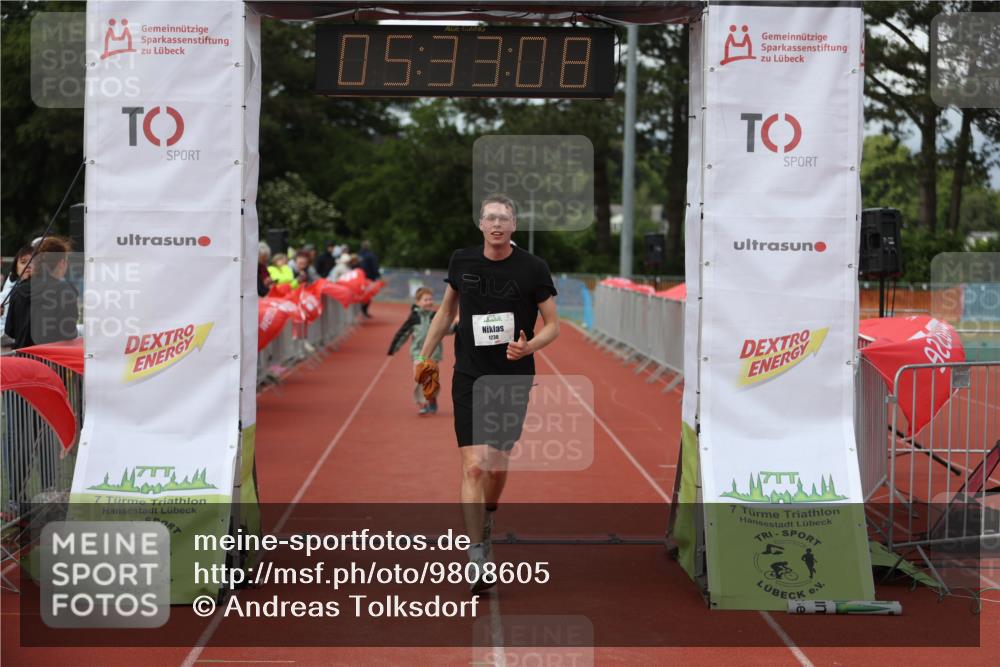 14.06.2026 - 7 Türme Triathlon Andreas Tolksdorf http://msf.ph/oto/9808605 14.06.2026 16:33:06 Ziel 733, 870, 1230 meine-sportfotos.de