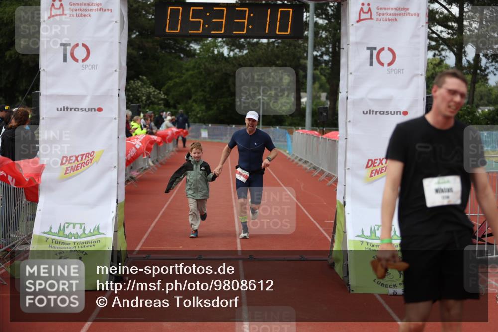 14.06.2026 - 7 Türme Triathlon Andreas Tolksdorf http://msf.ph/oto/9808612 14.06.2026 16:33:08 Ziel 733, 870, 1230 meine-sportfotos.de