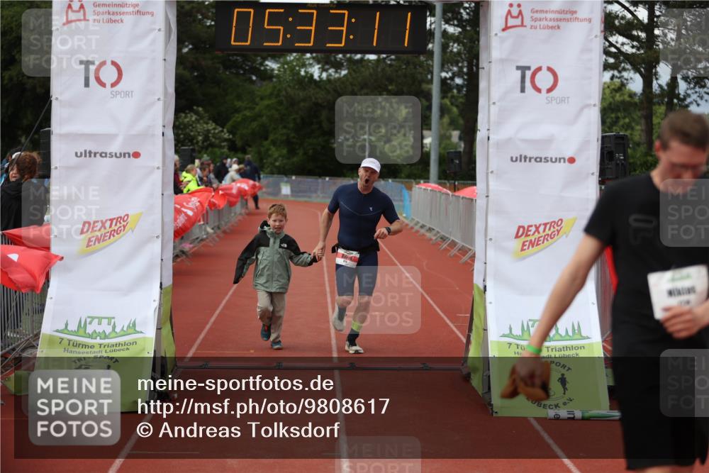 14.06.2026 - 7 Türme Triathlon Andreas Tolksdorf http://msf.ph/oto/9808617 14.06.2026 16:33:09 Ziel 733, 870, 1230 meine-sportfotos.de