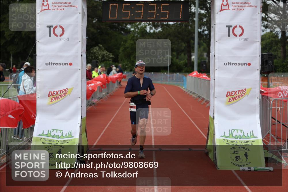 14.06.2026 - 7 Türme Triathlon Andreas Tolksdorf http://msf.ph/oto/9808669 14.06.2026 16:33:50 Ziel 735 meine-sportfotos.de