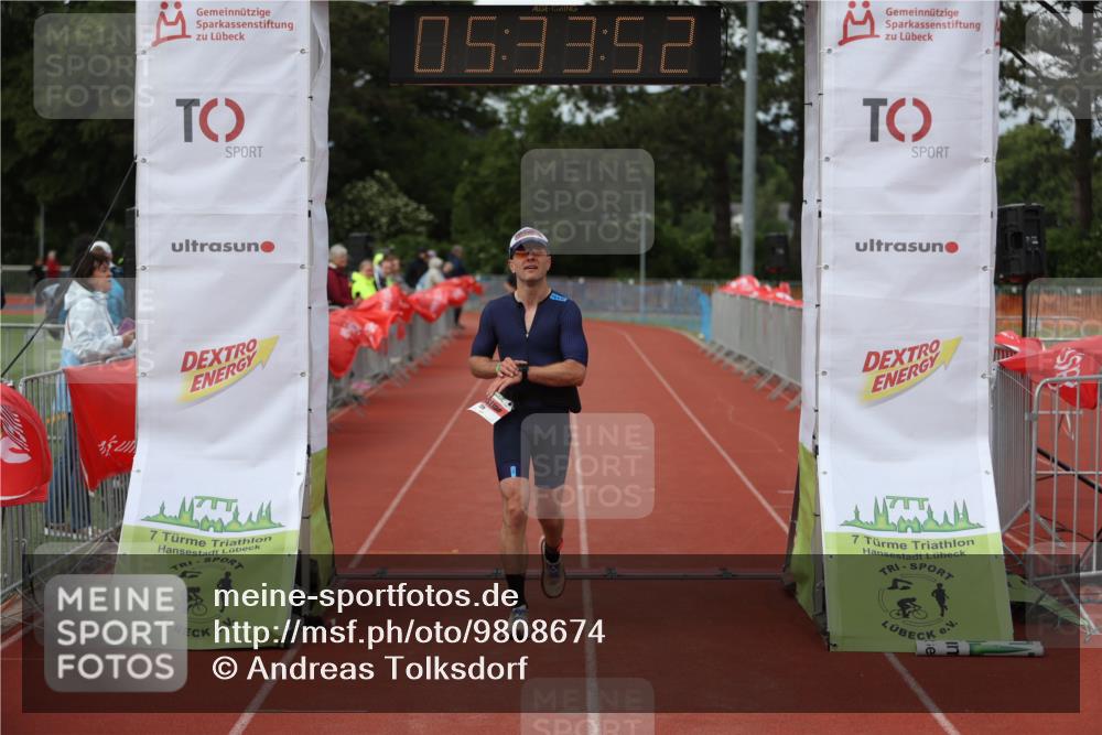 14.06.2026 - 7 Türme Triathlon Andreas Tolksdorf http://msf.ph/oto/9808674 14.06.2026 16:33:50 Ziel 735 meine-sportfotos.de