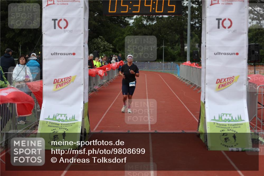 14.06.2026 - 7 Türme Triathlon Andreas Tolksdorf http://msf.ph/oto/9808699 14.06.2026 16:34:03 Ziel 949 meine-sportfotos.de