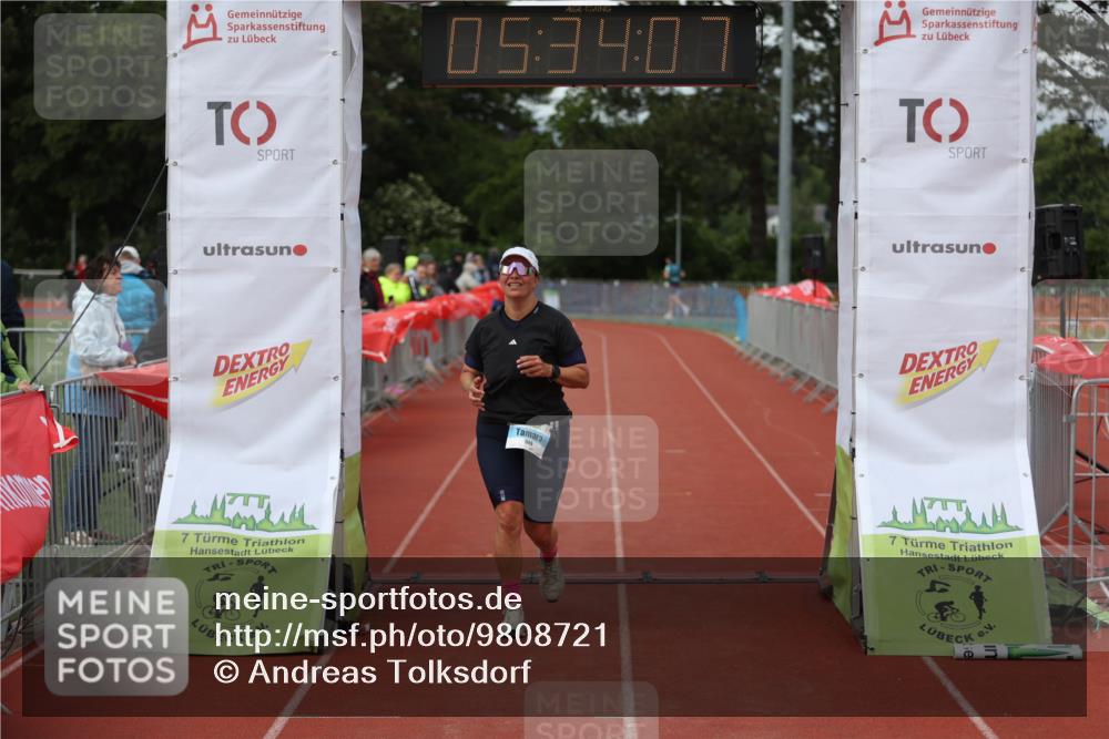 14.06.2026 - 7 Türme Triathlon Andreas Tolksdorf http://msf.ph/oto/9808721 14.06.2026 16:34:05 Ziel 949 meine-sportfotos.de