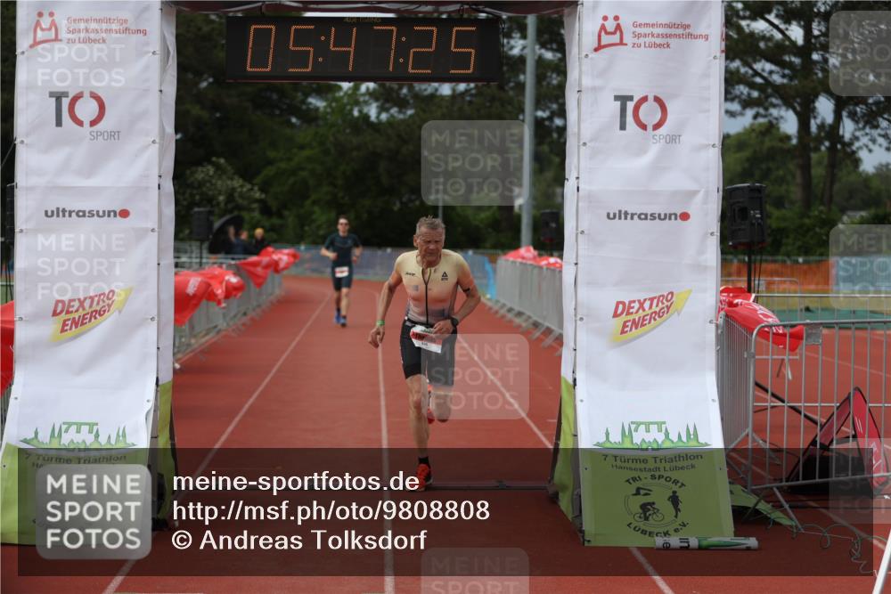 14.06.2026 - 7 Türme Triathlon Andreas Tolksdorf http://msf.ph/oto/9808808 14.06.2026 16:47:24 Ziel 610, 826 meine-sportfotos.de
