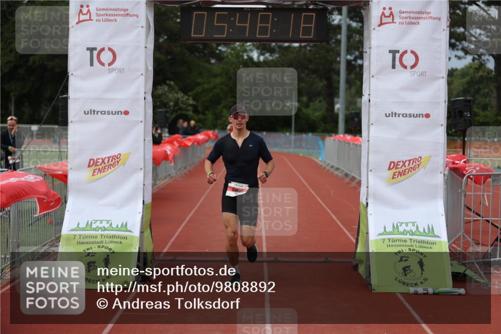 14.06.2026 - 7 Türme Triathlon Andreas Tolksdorf http://msf.ph/oto/9808892 14.06.2026 16:48:16 Ziel 642 meine-sportfotos.de