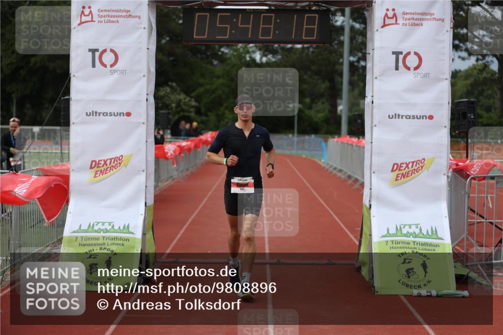14.06.2026 - 7 Türme Triathlon Andreas Tolksdorf http://msf.ph/oto/9808896 14.06.2026 16:48:16 Ziel 642 meine-sportfotos.de