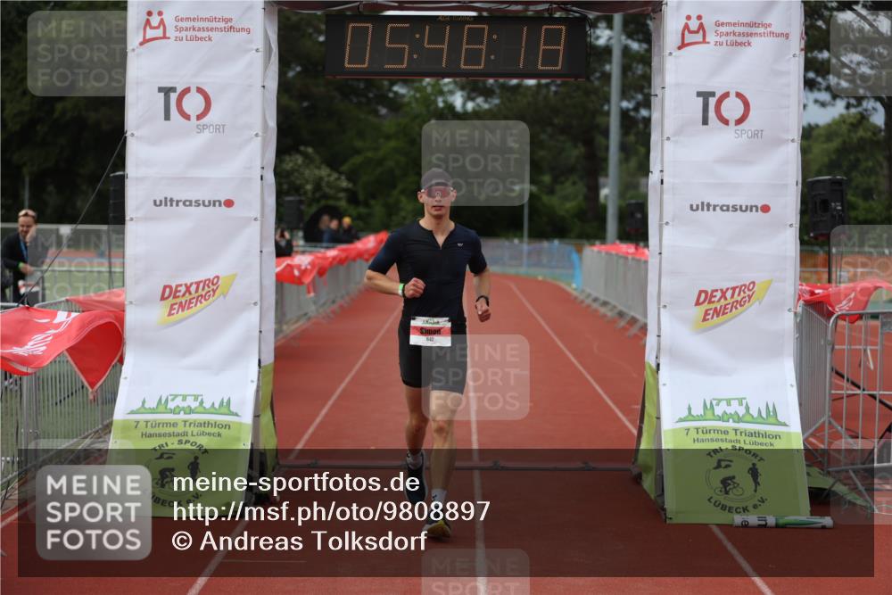 14.06.2026 - 7 Türme Triathlon Andreas Tolksdorf http://msf.ph/oto/9808897 14.06.2026 16:48:17 Ziel 642 meine-sportfotos.de