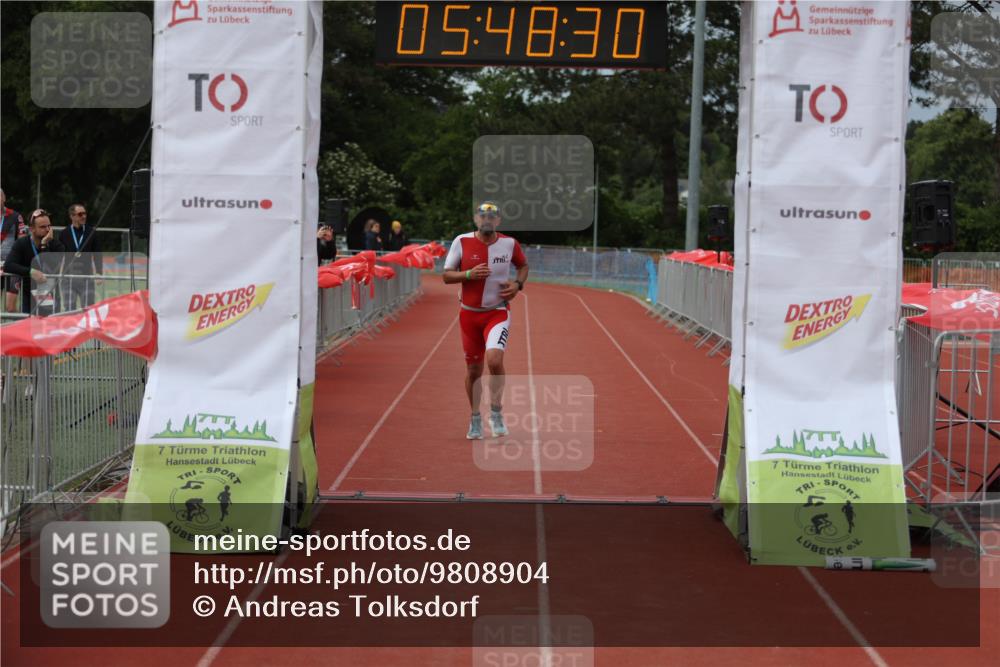 14.06.2026 - 7 Türme Triathlon Andreas Tolksdorf http://msf.ph/oto/9808904 14.06.2026 16:48:29 Ziel 631 meine-sportfotos.de