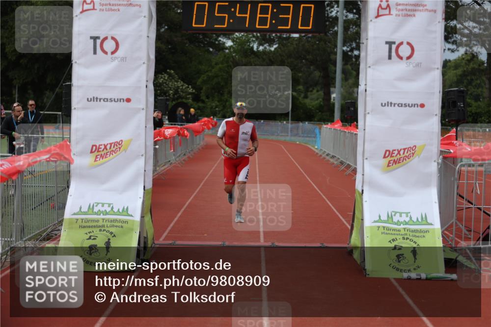 14.06.2026 - 7 Türme Triathlon Andreas Tolksdorf http://msf.ph/oto/9808909 14.06.2026 16:48:29 Ziel 631 meine-sportfotos.de