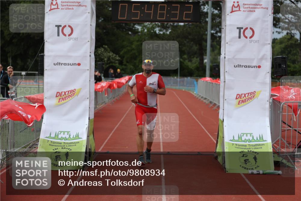 14.06.2026 - 7 Türme Triathlon Andreas Tolksdorf http://msf.ph/oto/9808934 14.06.2026 16:48:31 Ziel 631 meine-sportfotos.de