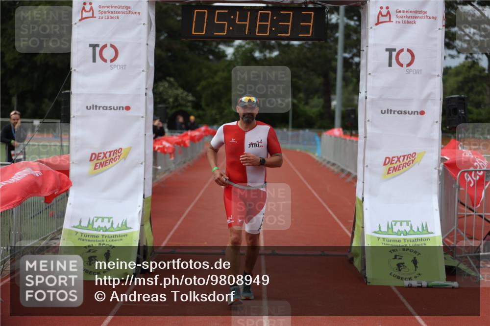 14.06.2026 - 7 Türme Triathlon Andreas Tolksdorf http://msf.ph/oto/9808949 14.06.2026 16:48:31 Ziel 631 meine-sportfotos.de