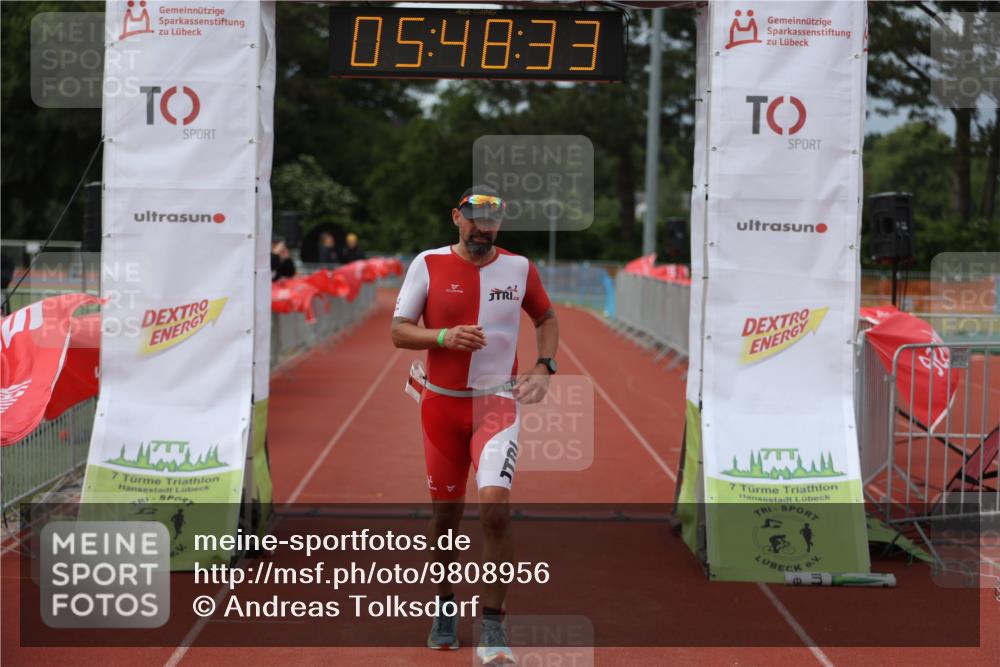 14.06.2026 - 7 Türme Triathlon Andreas Tolksdorf http://msf.ph/oto/9808956 14.06.2026 16:48:32 Ziel 631 meine-sportfotos.de