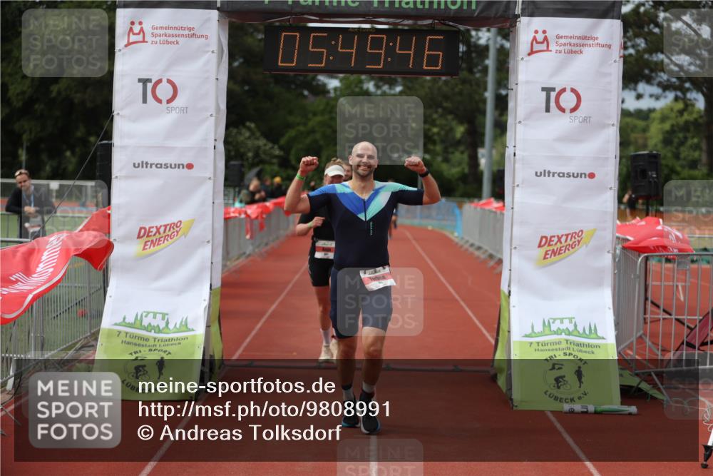 14.06.2026 - 7 Türme Triathlon Andreas Tolksdorf http://msf.ph/oto/9808991 14.06.2026 16:49:45 Ziel 767, 829, 861, 891 meine-sportfotos.de