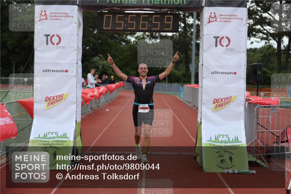 14.06.2026 - 7 Türme Triathlon Andreas Tolksdorf http://msf.ph/oto/9809044 14.06.2026 16:56:57 Ziel 742 meine-sportfotos.de