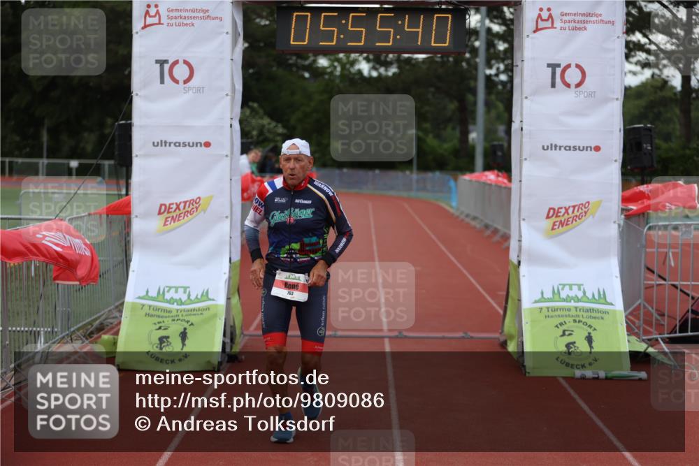 14.06.2026 - 7 Türme Triathlon Andreas Tolksdorf http://msf.ph/oto/9809086 14.06.2026 16:55:39 Ziel 763, 858 meine-sportfotos.de