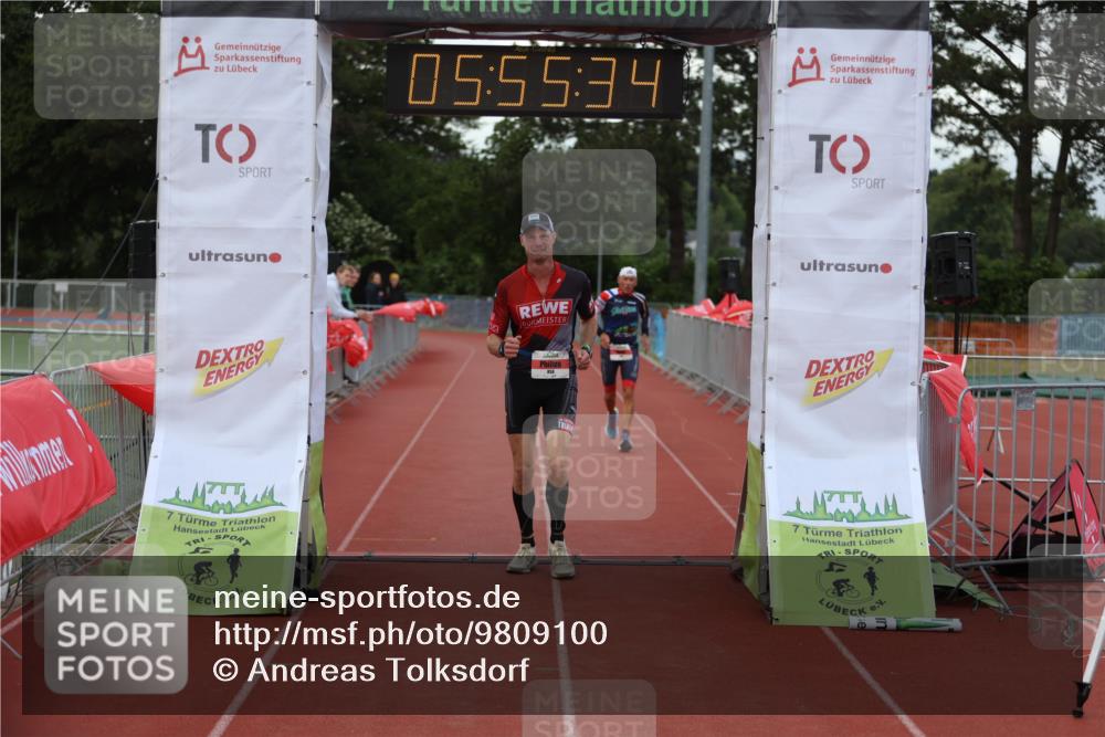 14.06.2026 - 7 Türme Triathlon Andreas Tolksdorf http://msf.ph/oto/9809100 14.06.2026 16:55:33 Ziel 763, 858 meine-sportfotos.de