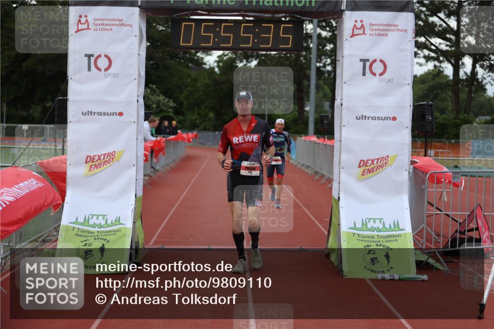 14.06.2026 - 7 Türme Triathlon Andreas Tolksdorf http://msf.ph/oto/9809110 14.06.2026 16:55:34 Ziel 763, 858 meine-sportfotos.de