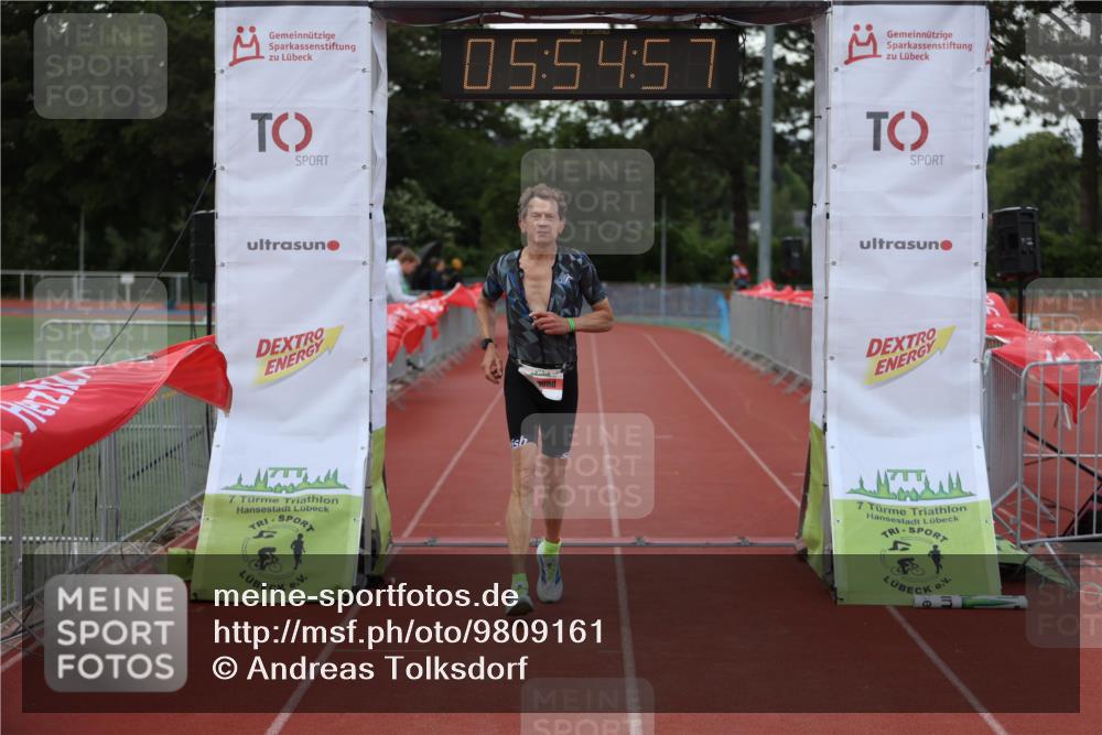 14.06.2026 - 7 Türme Triathlon Andreas Tolksdorf http://msf.ph/oto/9809161 14.06.2026 16:54:56 Ziel 807 meine-sportfotos.de