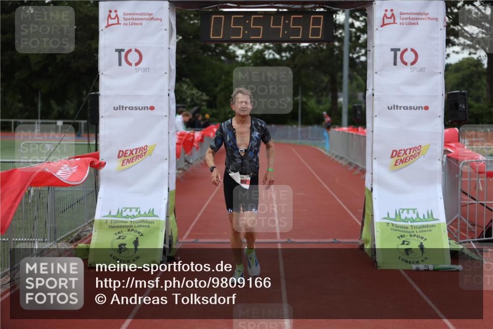 14.06.2026 - 7 Türme Triathlon Andreas Tolksdorf http://msf.ph/oto/9809166 14.06.2026 16:54:56 Ziel 807 meine-sportfotos.de