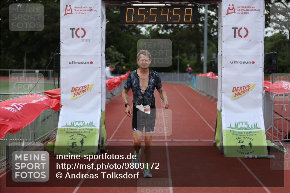 14.06.2026 - 7 Türme Triathlon Andreas Tolksdorf http://msf.ph/oto/9809172 14.06.2026 16:54:57 Ziel 807 meine-sportfotos.de