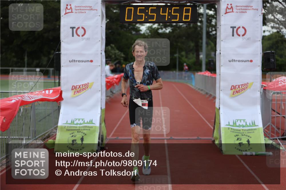14.06.2026 - 7 Türme Triathlon Andreas Tolksdorf http://msf.ph/oto/9809174 14.06.2026 16:54:57 Ziel 807 meine-sportfotos.de