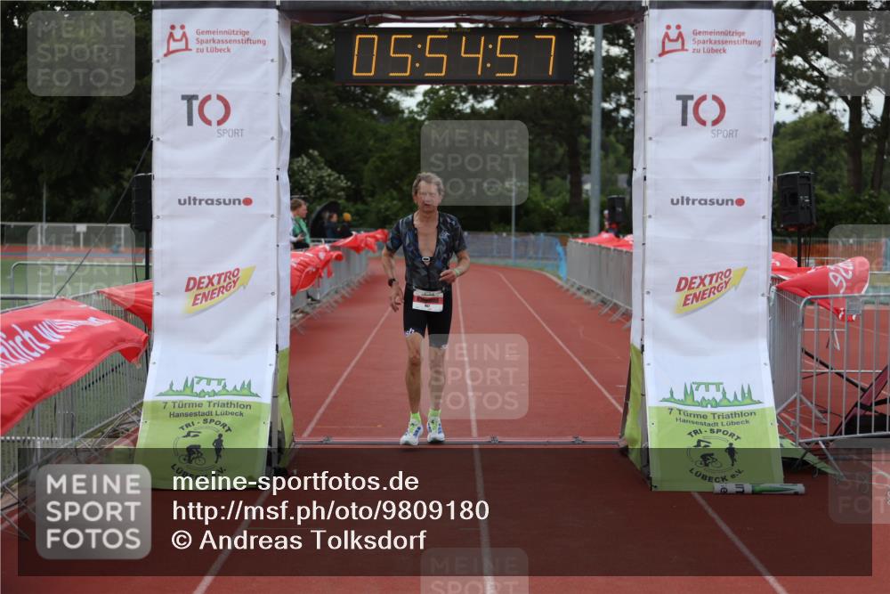 14.06.2026 - 7 Türme Triathlon Andreas Tolksdorf http://msf.ph/oto/9809180 14.06.2026 16:54:55 Ziel 807 meine-sportfotos.de