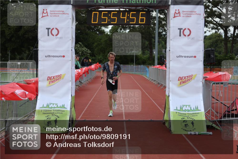 14.06.2026 - 7 Türme Triathlon Andreas Tolksdorf http://msf.ph/oto/9809191 14.06.2026 16:54:55 Ziel 807 meine-sportfotos.de