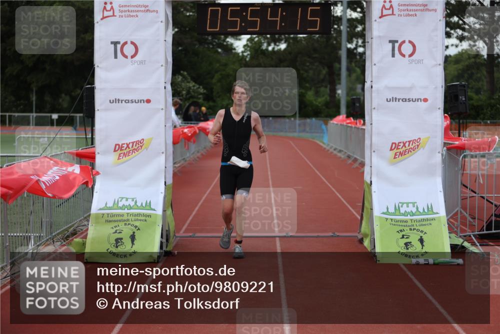 14.06.2026 - 7 Türme Triathlon Andreas Tolksdorf http://msf.ph/oto/9809221 14.06.2026 16:54:15 Ziel 635 meine-sportfotos.de