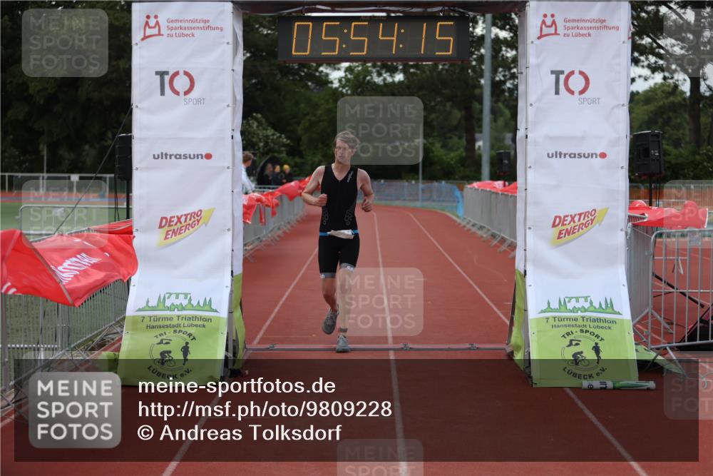 14.06.2026 - 7 Türme Triathlon Andreas Tolksdorf http://msf.ph/oto/9809228 14.06.2026 16:54:14 Ziel 635 meine-sportfotos.de
