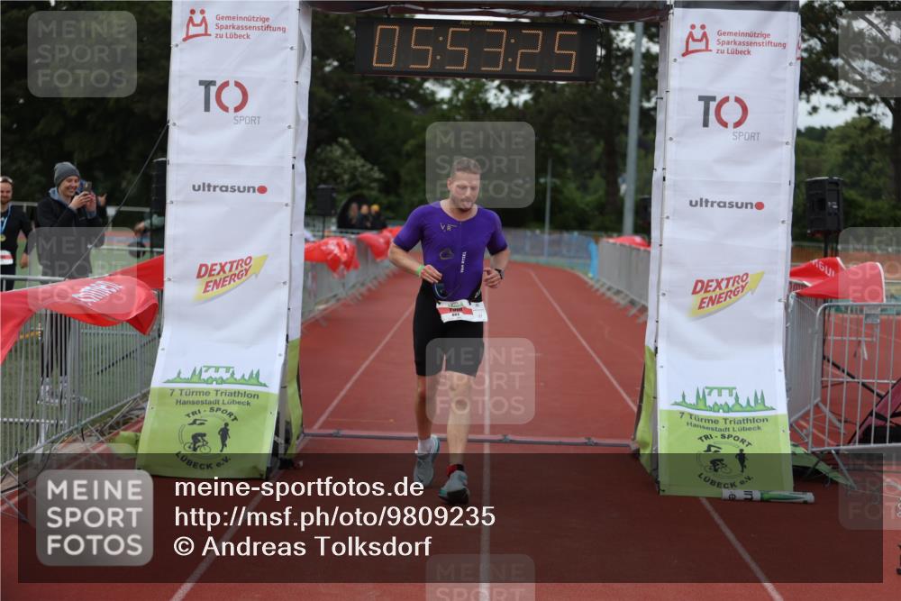 14.06.2026 - 7 Türme Triathlon Andreas Tolksdorf http://msf.ph/oto/9809235 14.06.2026 16:53:24 Ziel 663 meine-sportfotos.de