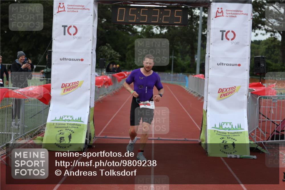 14.06.2026 - 7 Türme Triathlon Andreas Tolksdorf http://msf.ph/oto/9809238 14.06.2026 16:53:24 Ziel 663 meine-sportfotos.de