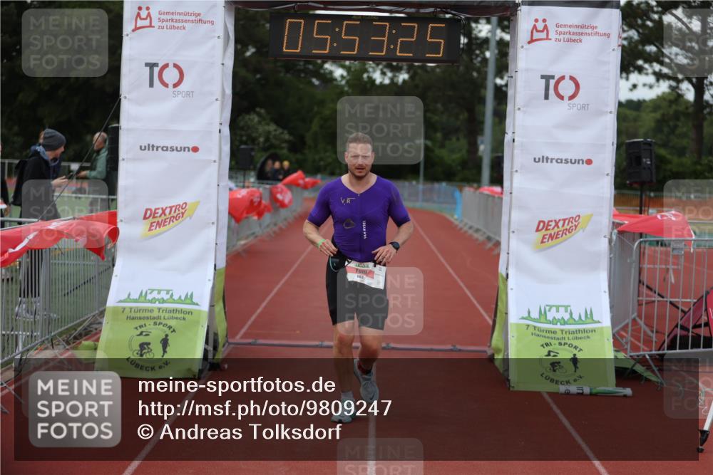 14.06.2026 - 7 Türme Triathlon Andreas Tolksdorf http://msf.ph/oto/9809247 14.06.2026 16:53:24 Ziel 663 meine-sportfotos.de