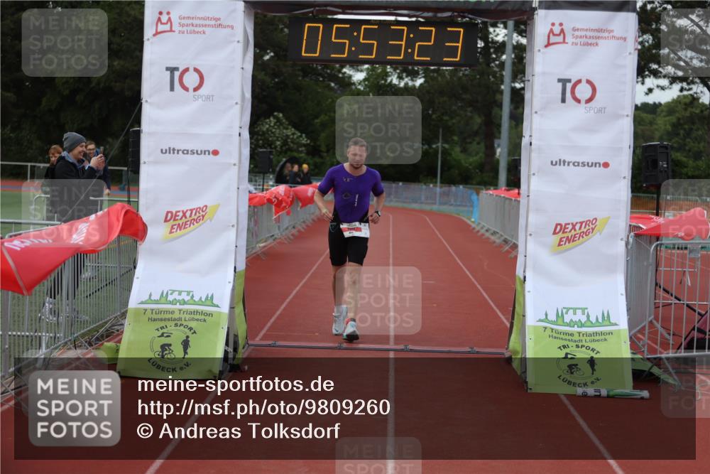 14.06.2026 - 7 Türme Triathlon Andreas Tolksdorf http://msf.ph/oto/9809260 14.06.2026 16:53:22 Ziel 663, 860 meine-sportfotos.de