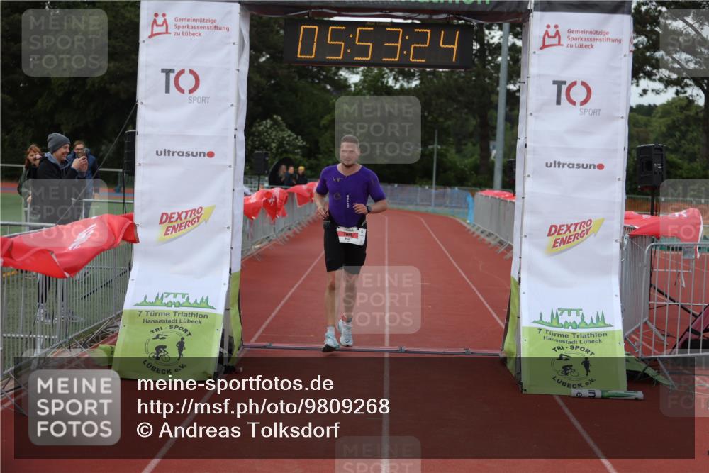 14.06.2026 - 7 Türme Triathlon Andreas Tolksdorf http://msf.ph/oto/9809268 14.06.2026 16:53:22 Ziel 663, 860 meine-sportfotos.de