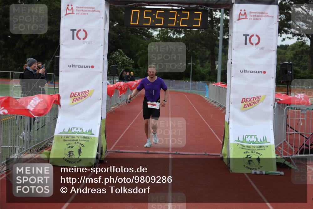 14.06.2026 - 7 Türme Triathlon Andreas Tolksdorf http://msf.ph/oto/9809286 14.06.2026 16:53:22 Ziel 663, 860 meine-sportfotos.de