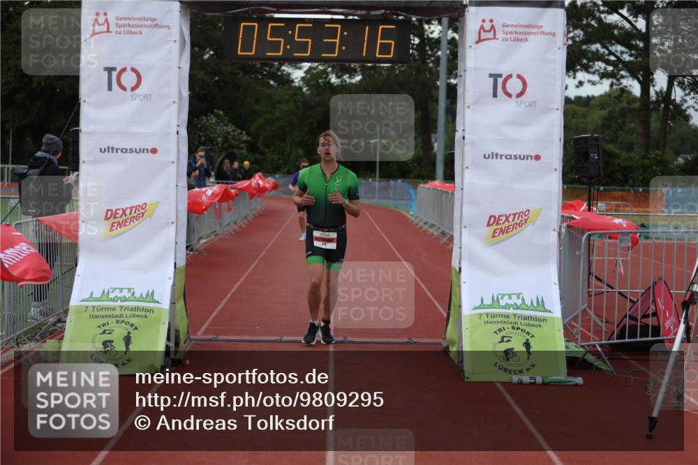 14.06.2026 - 7 Türme Triathlon Andreas Tolksdorf http://msf.ph/oto/9809295 14.06.2026 16:53:15 Ziel 663, 860 meine-sportfotos.de