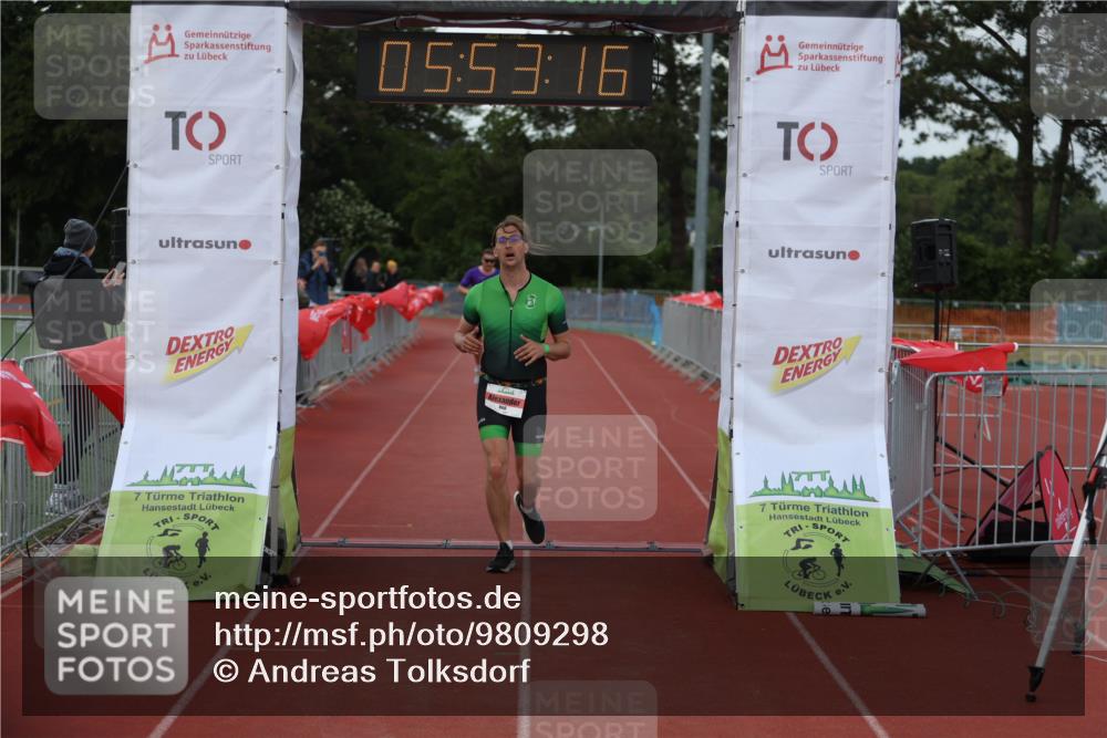 14.06.2026 - 7 Türme Triathlon Andreas Tolksdorf http://msf.ph/oto/9809298 14.06.2026 16:53:15 Ziel 663, 860 meine-sportfotos.de