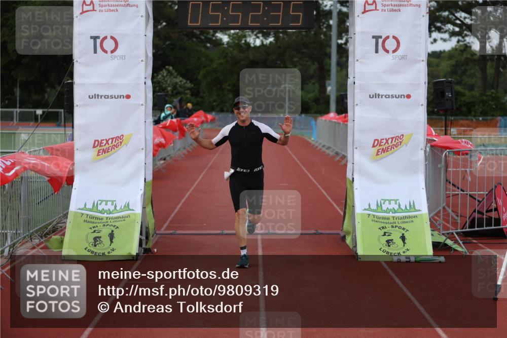 14.06.2026 - 7 Türme Triathlon Andreas Tolksdorf http://msf.ph/oto/9809319 14.06.2026 16:52:34 Ziel 748 meine-sportfotos.de